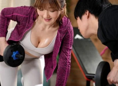 Chàng trai số hưởng cùng nữ PT gợi cảm chịch nhau